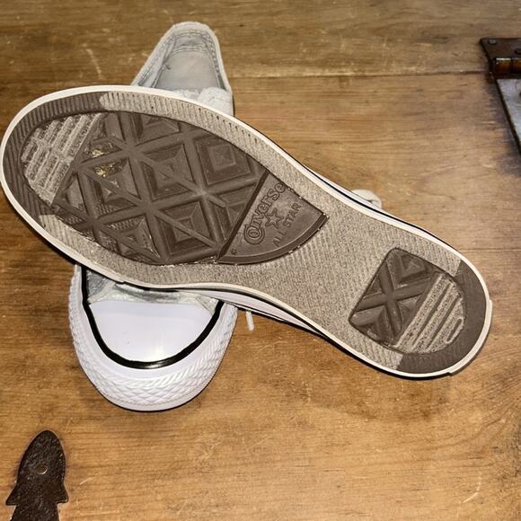 Converse Chuck Taylor All Star Low Top Sneakers Grey , Size 5 - Picture 5 of 9